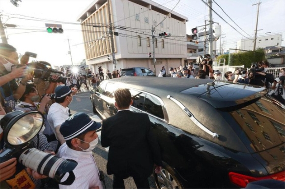 Nguyên nhân tử vong của cựu Thủ tướng Nhật Bản và lỗ hổng an ninh để tiếp cận ông Abe ở cự ly gần - Hình 11