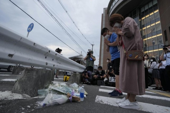 Nguyên nhân tử vong của cựu Thủ tướng Nhật Bản và lỗ hổng an ninh để tiếp cận ông Abe ở cự ly gần - Hình 5