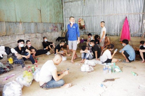 40 người tháo chạy từ casino ở Campuchia về Việt Nam - Hình 1